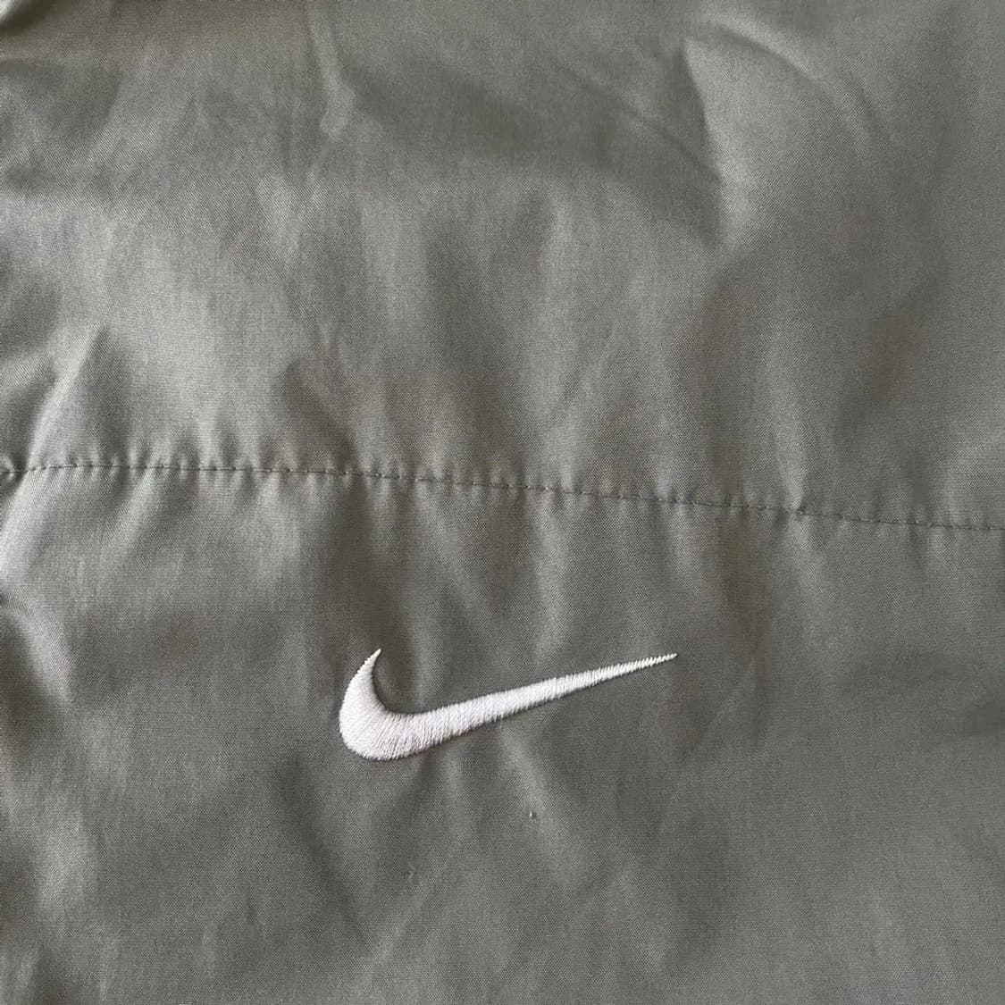 L 나이키 양면 누빔 경량패딩 자켓 올드스쿨 100 상품이미지4