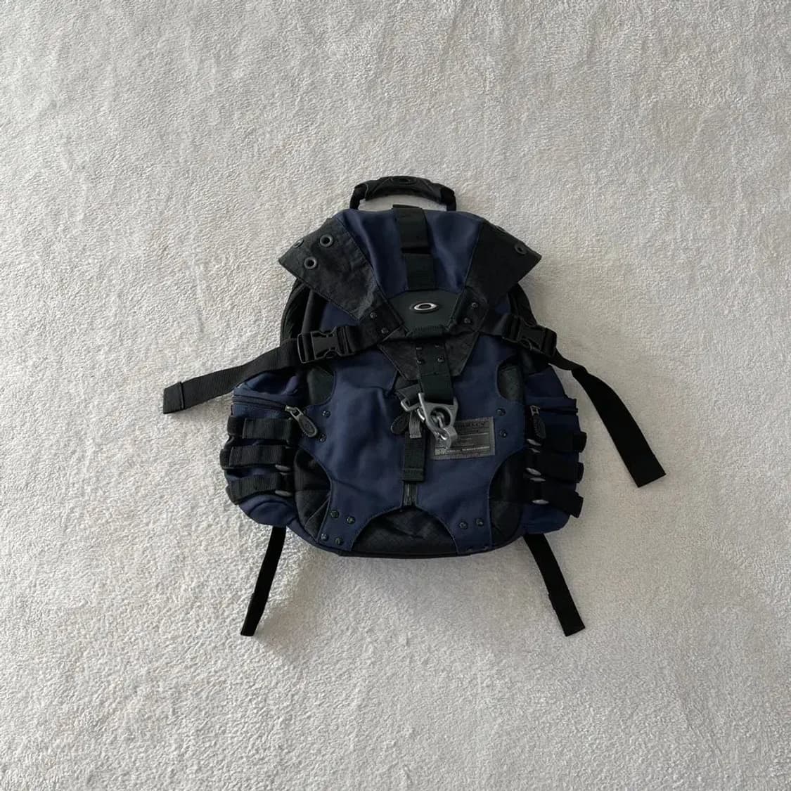 오클리 아이콘 고프코어 백팩 가방 상품이미지1