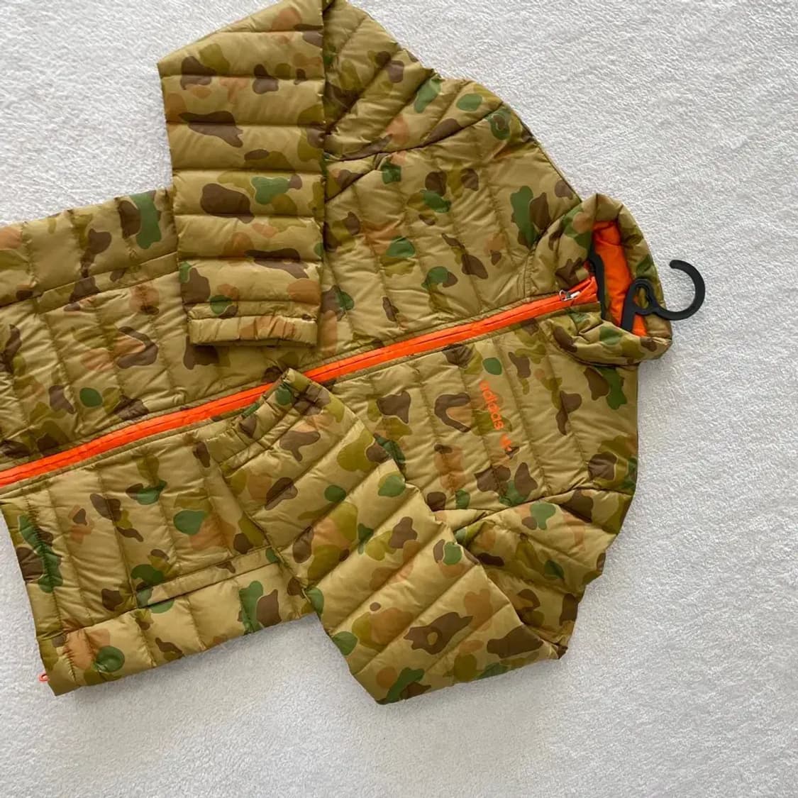 아디다스 카모 다운 경량패딩 85 상품이미지3