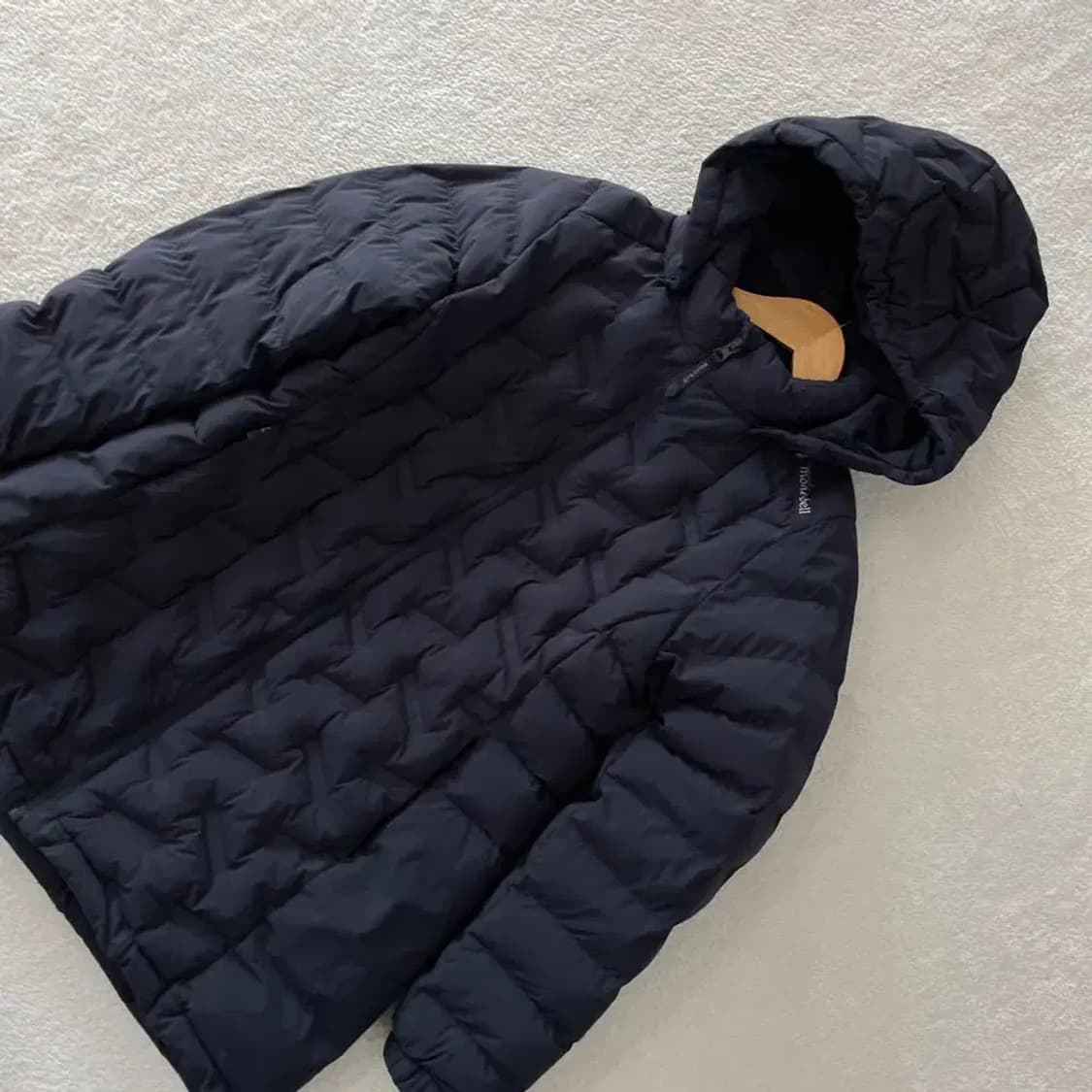 95 몽벨 여성 신형 패딩 M 상품이미지3