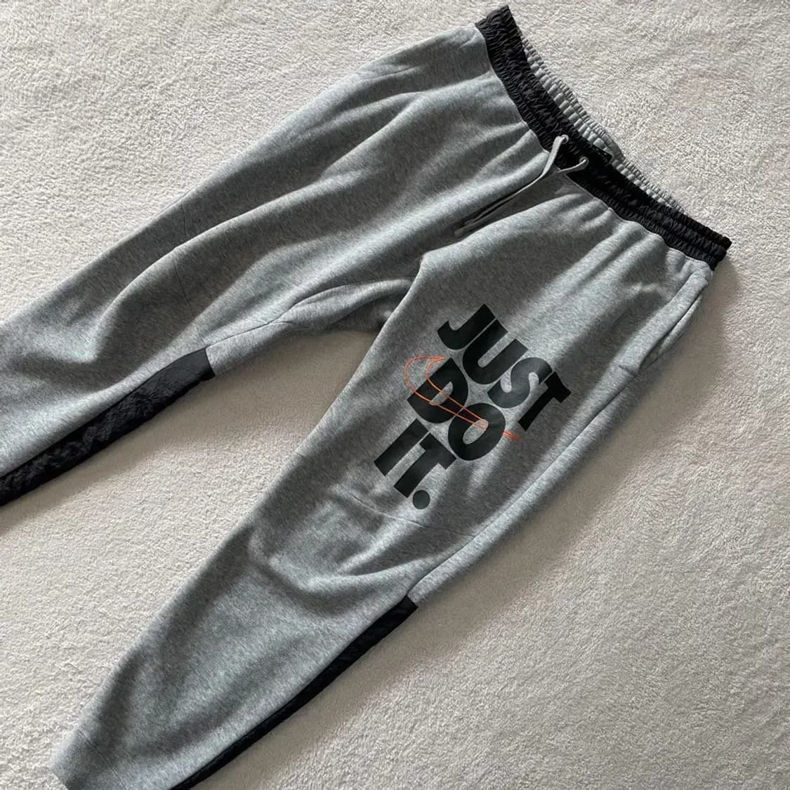 XL 나이키 기모 트레이닝 바지 상품이미지3