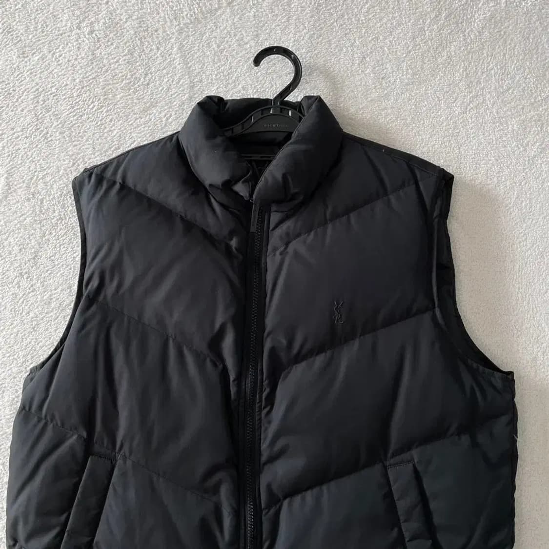 입생로랑 패딩조끼 100 L 상품이미지2