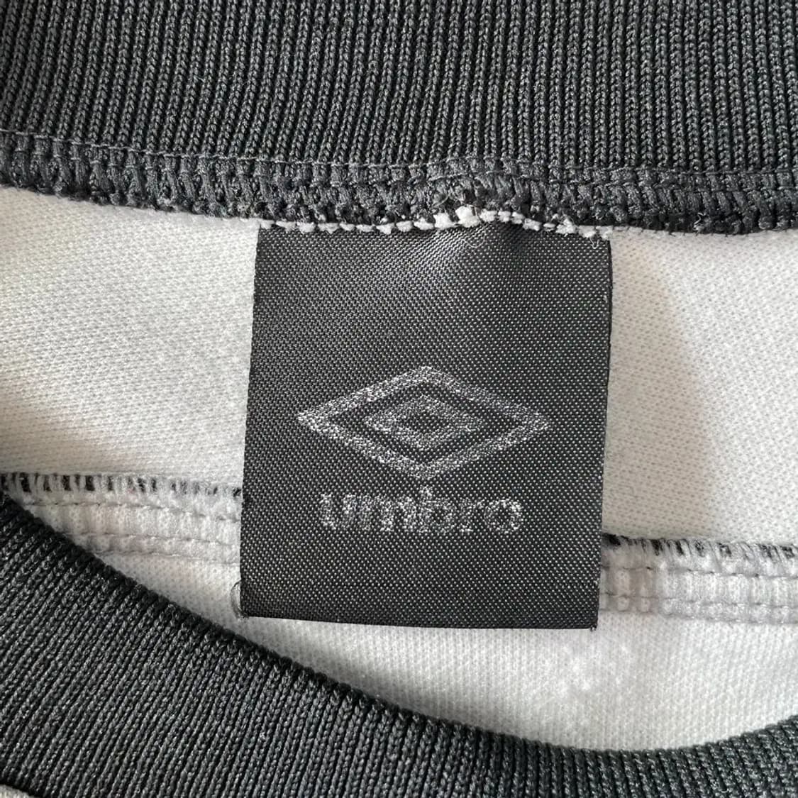 엄브로 맨투맨 100 L 상품이미지4