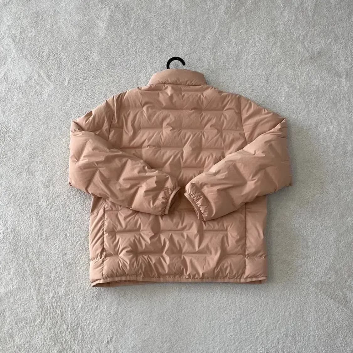 90 스노우피크 여성 스탠드넥 다운 경량패딩 자켓 M 상품이미지8