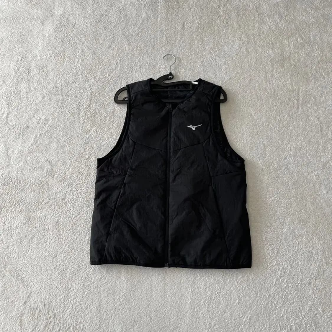 M 미즈노 양면 경량패딩조끼 상품이미지1