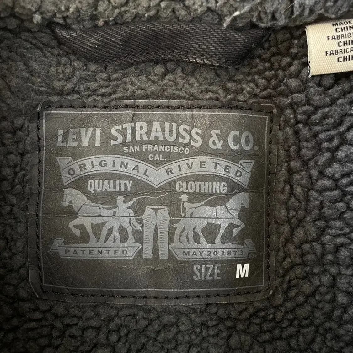 M 리바이스 쉐르파 흑청 데님 자켓 상품이미지4