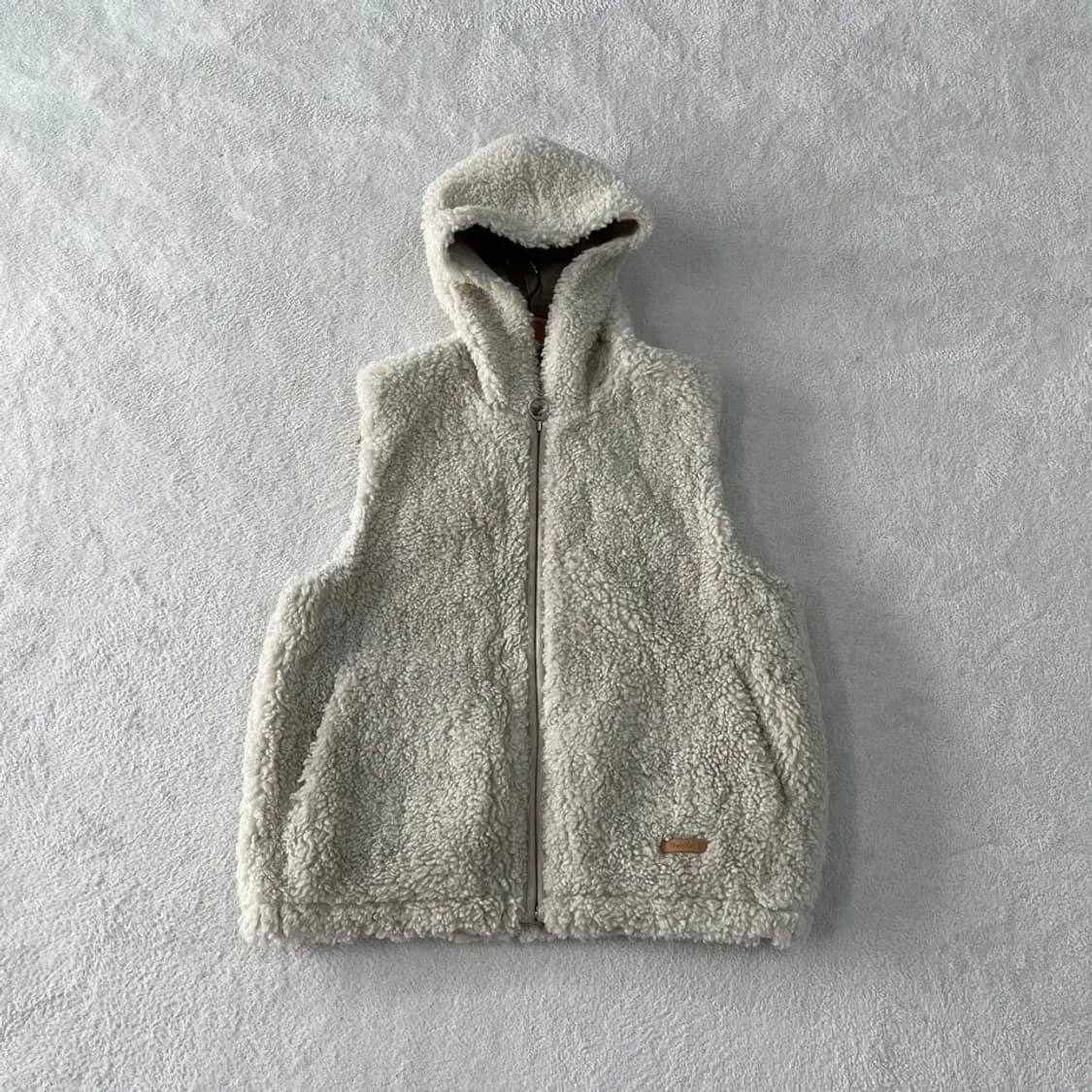 M 써스데이아일랜드 후리스 조끼 상품이미지1