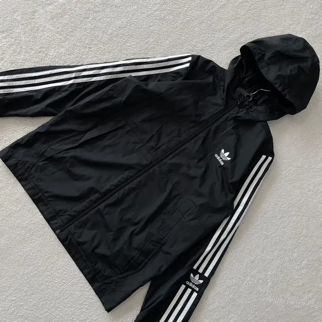 M 아디다스 여성 락업 윈드바람막이 160 상품이미지3
