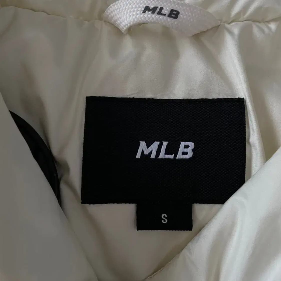 [S] MLB 중경량 U넥 다운 패딩 상품이미지5