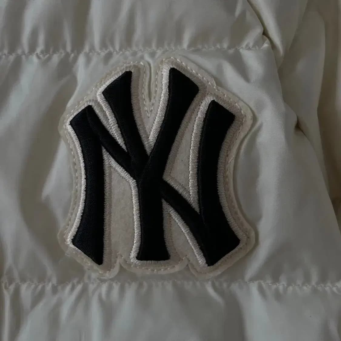 [S] MLB 중경량 U넥 다운 패딩 상품이미지6