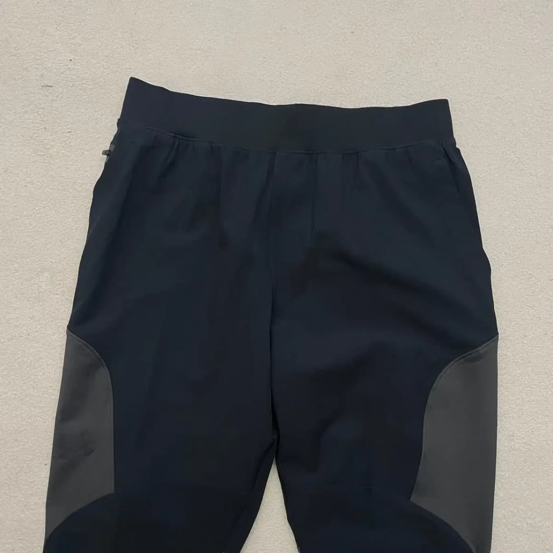 언더아머 블랙 트레이닝 바지 XL 상품이미지2
