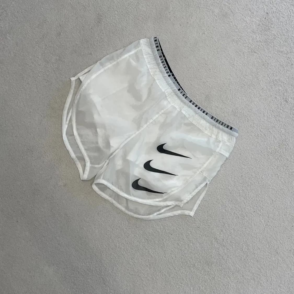 나이키 여성 러닝 디비전 반바지 M 상품이미지4