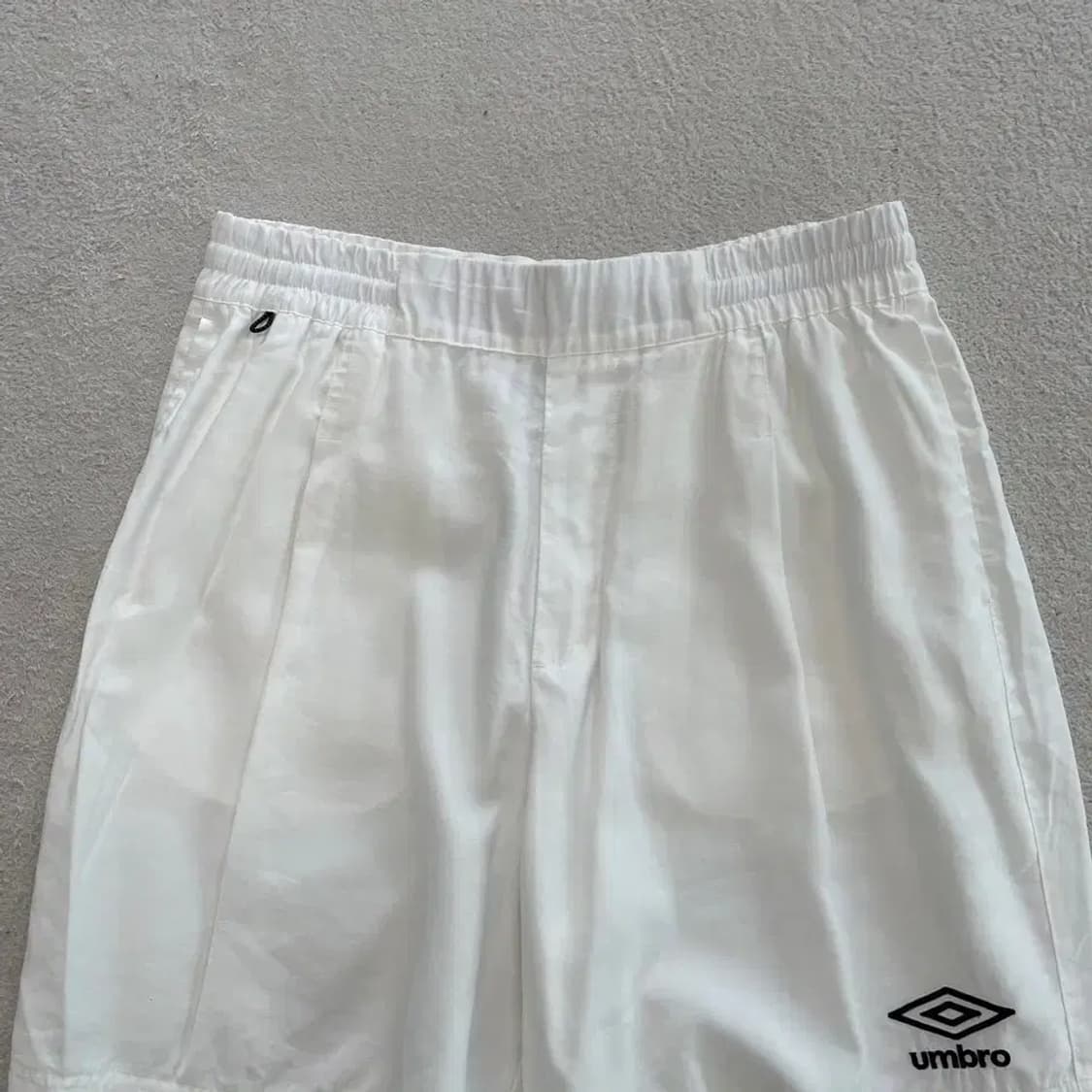 엄브로 반팔 반바지 세트 XL 상품이미지9