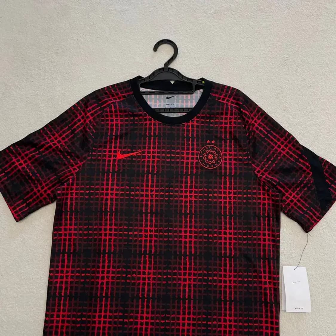 (새상품) 나이키 포틀랜드 드라이핏 반팔 L 상품이미지2