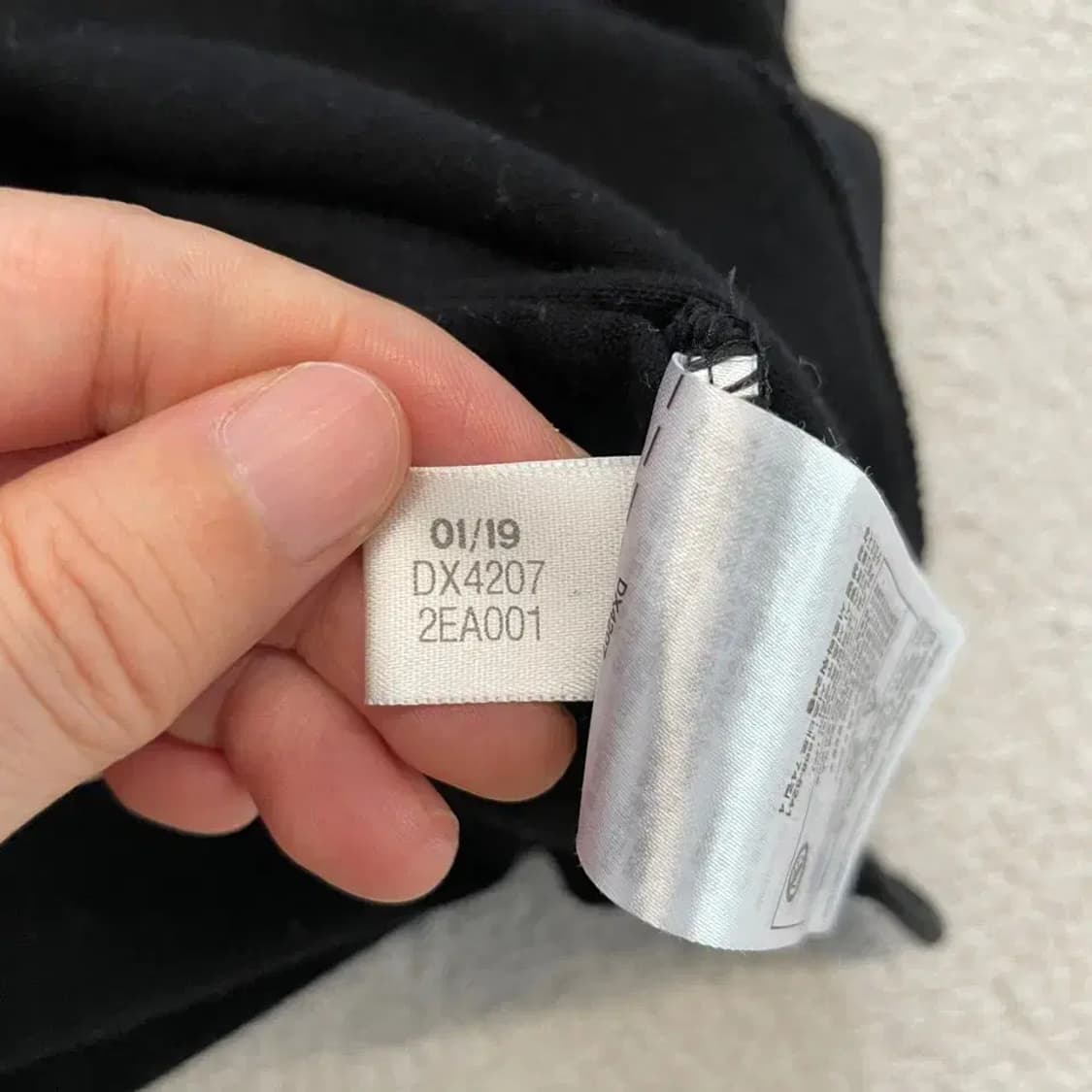 아디다스 블랙 로고 반팔티 XL 상품이미지7