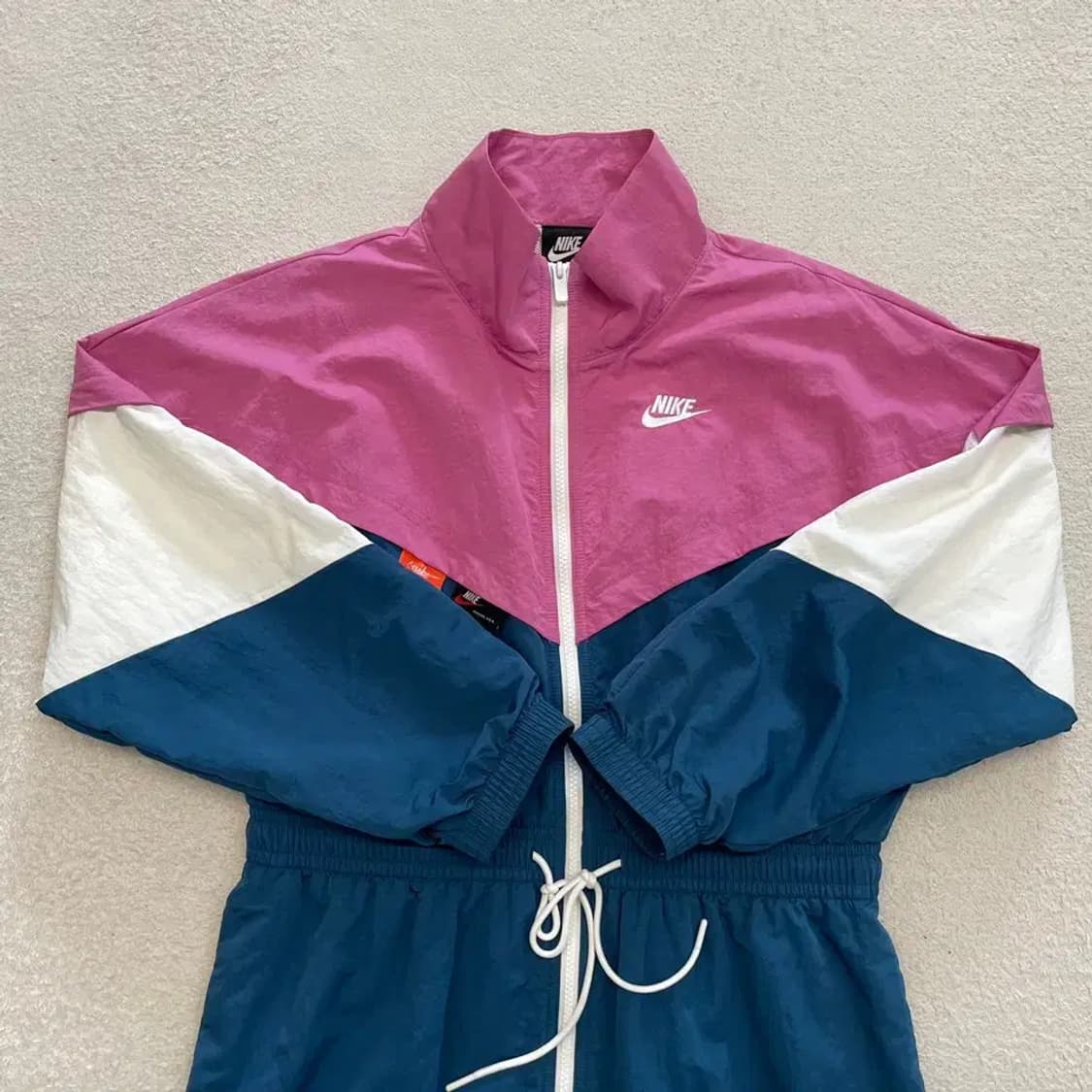 나이키 여성 아이콘 롱 트랙 바람막이 66~ 상품이미지2