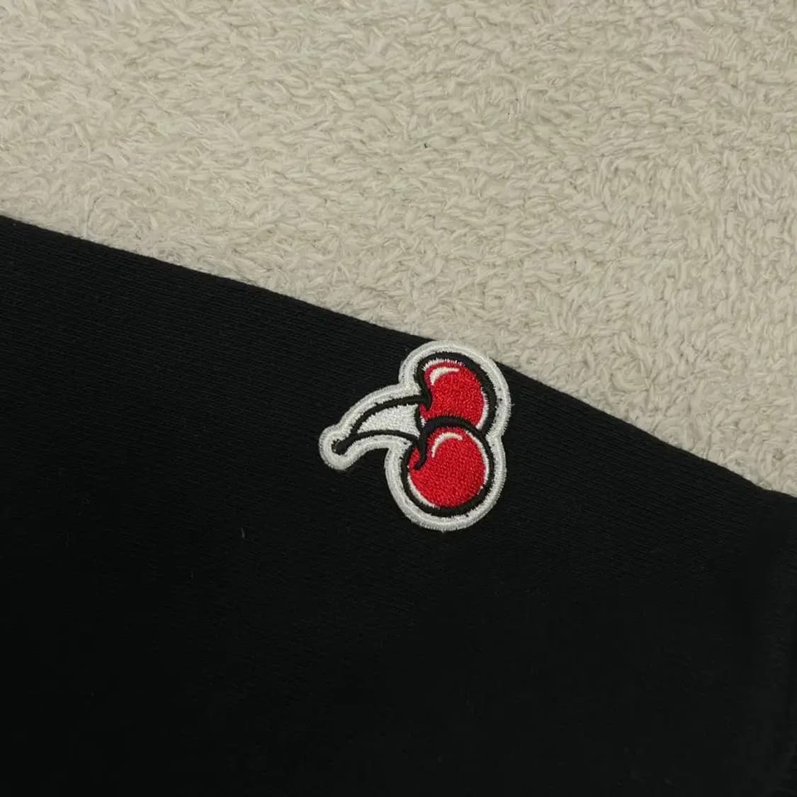 키르시 블랙 맨투맨 2 상품이미지6