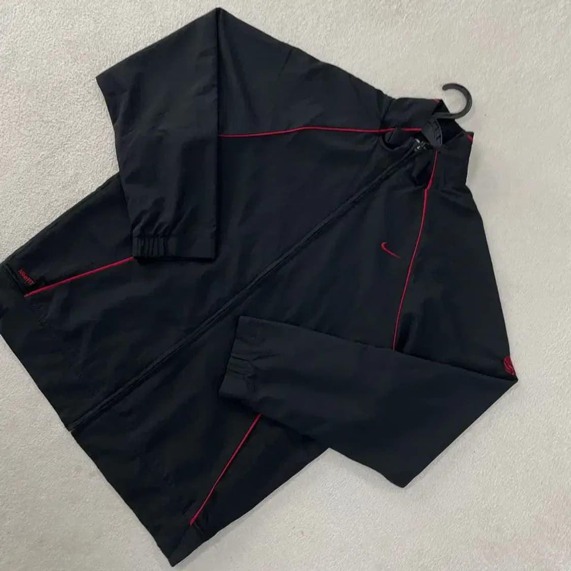 나이키 올드스쿨 스우시 바람막이 95-100 검빨 상품이미지3