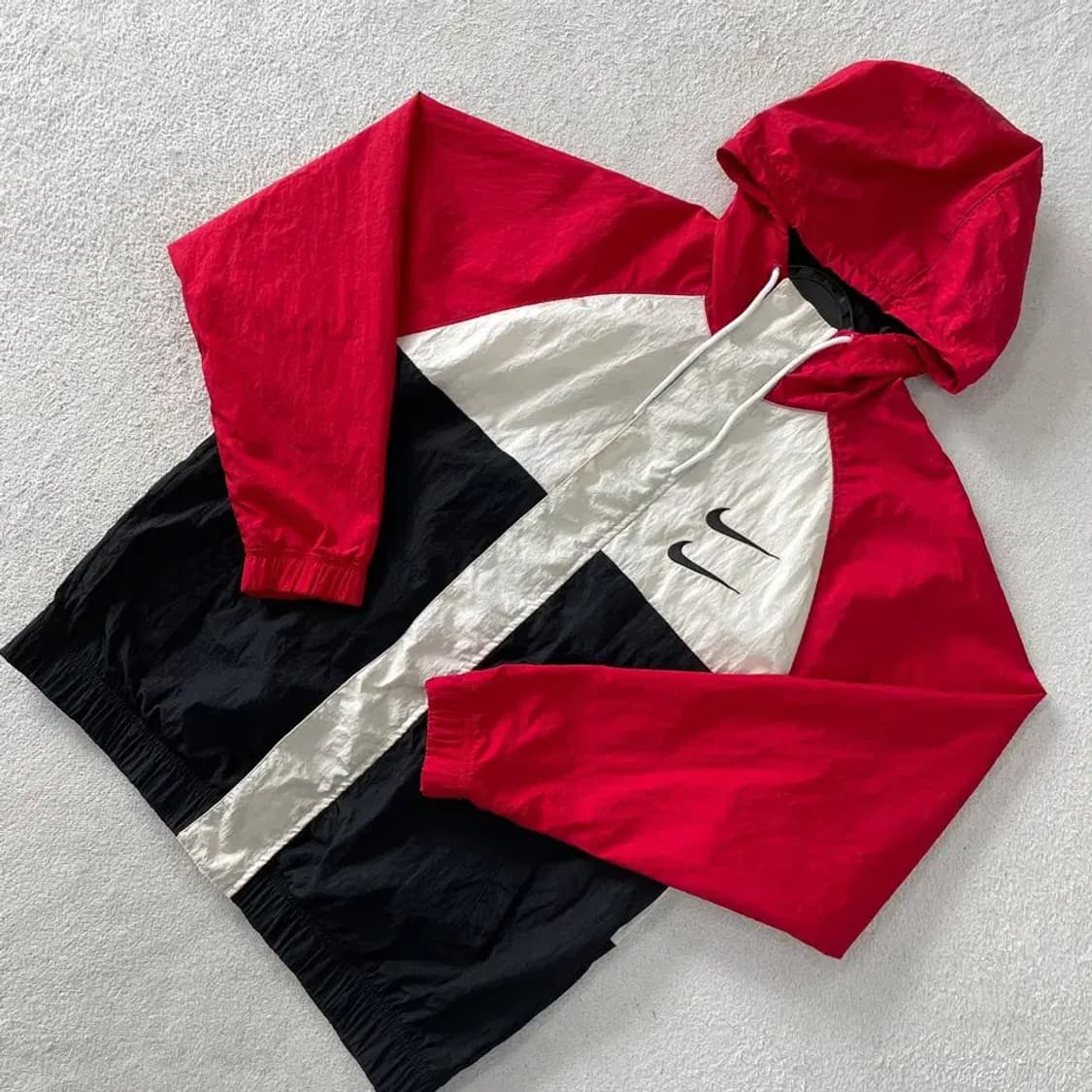 L 나이키 더블스우시 레드 바람막이 100 상품이미지3