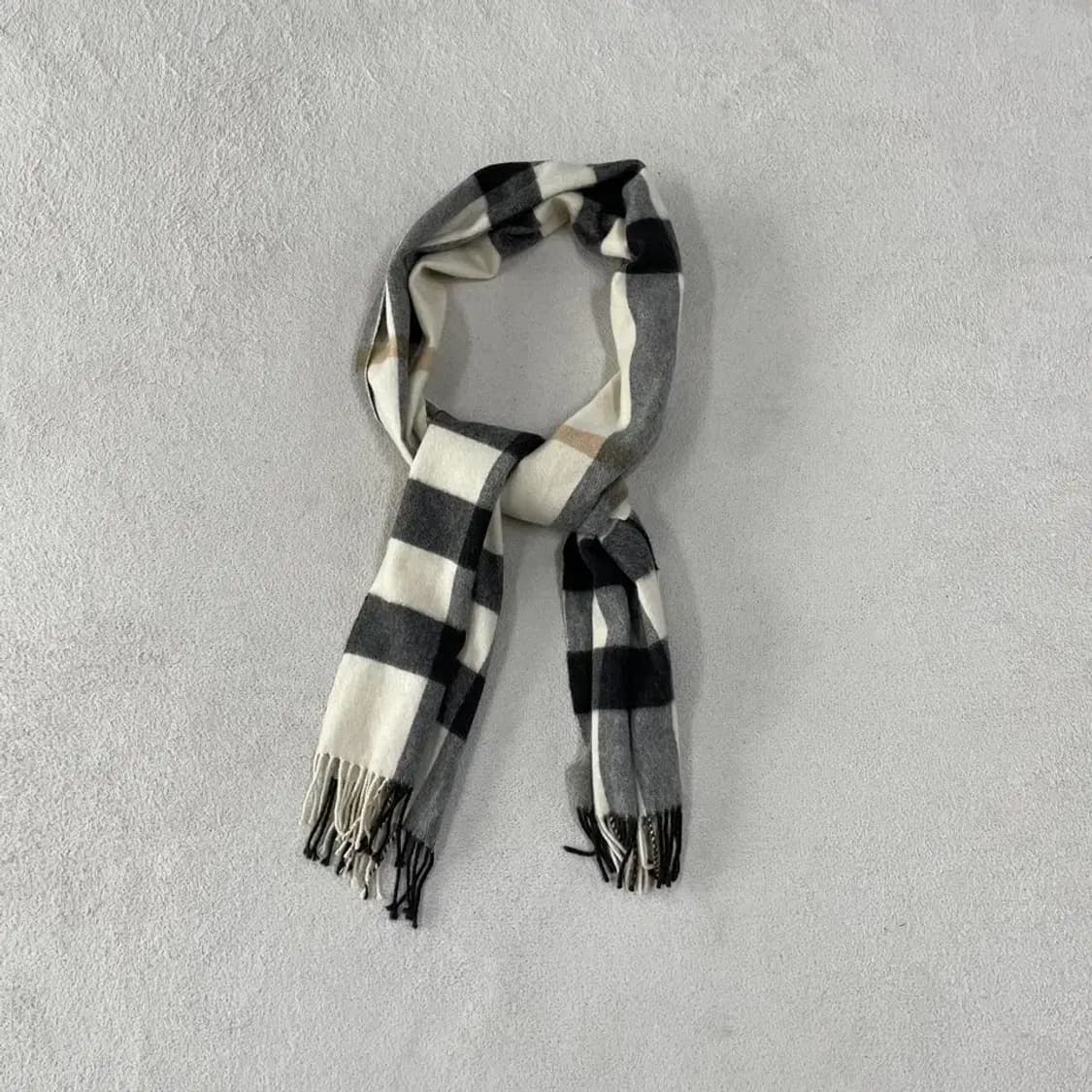 버버리 스코틀랜드 자이언트체크 캐시미어 머플러 상품이미지2