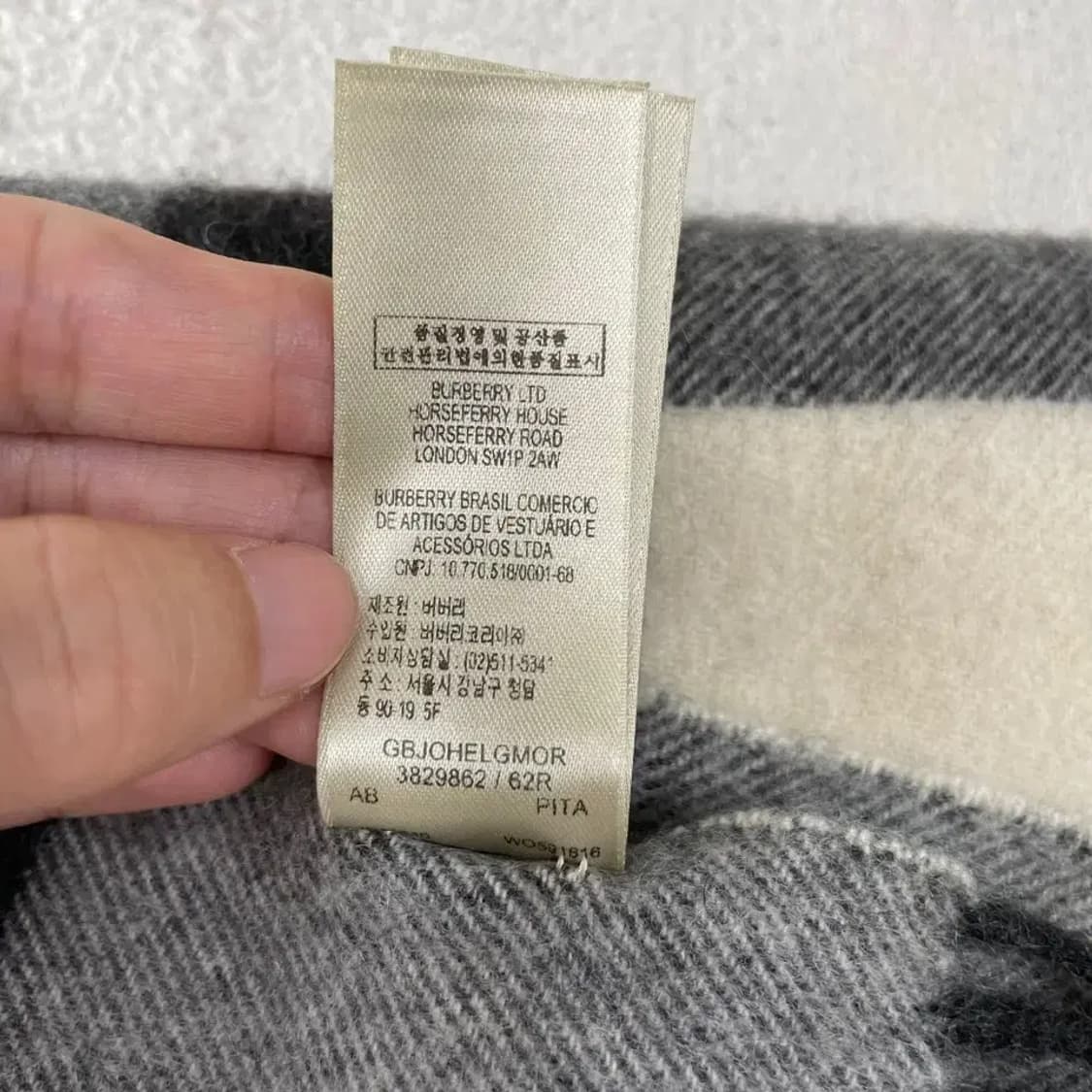 버버리 스코틀랜드 자이언트체크 캐시미어 머플러 상품이미지8