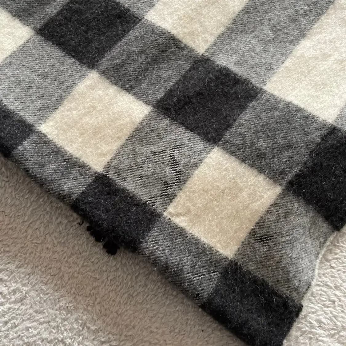 버버리 스코틀랜드 자이언트체크 캐시미어 머플러 상품이미지9