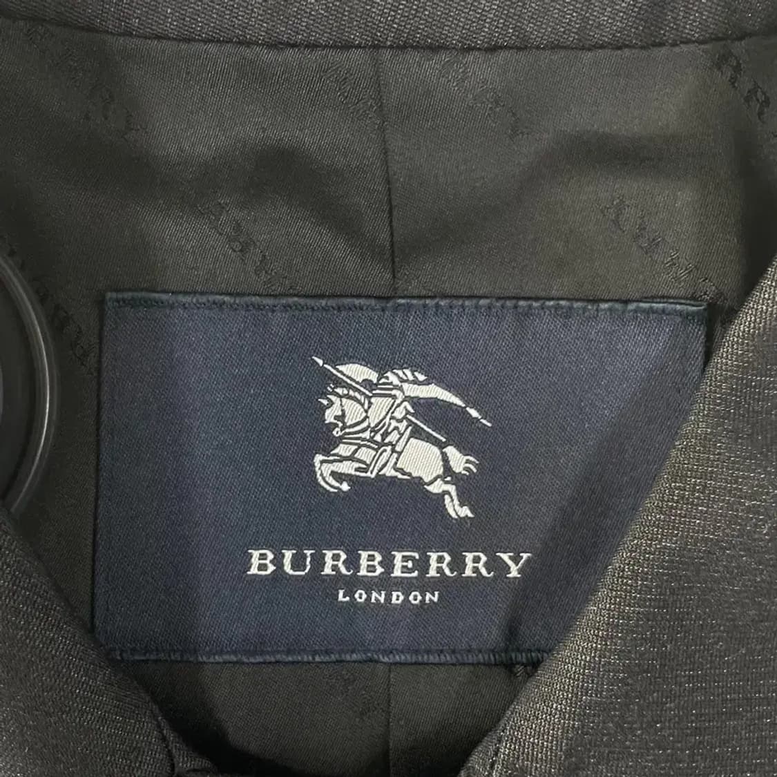 버버리 남성 블랙 코트 100 L 상품이미지4