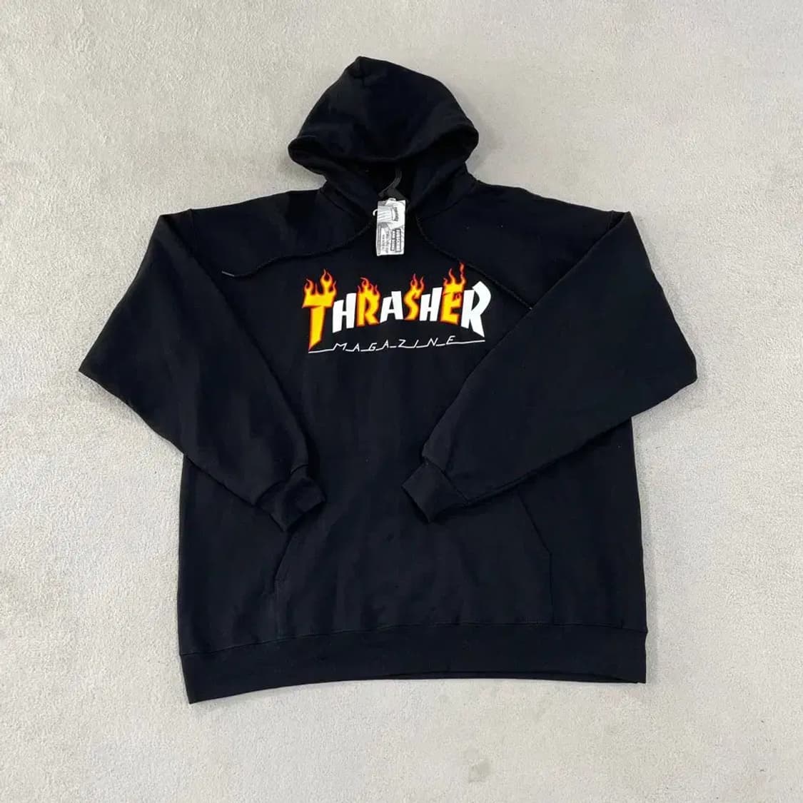 (새상품) L 트레셔 매거진 후드티 상품이미지1