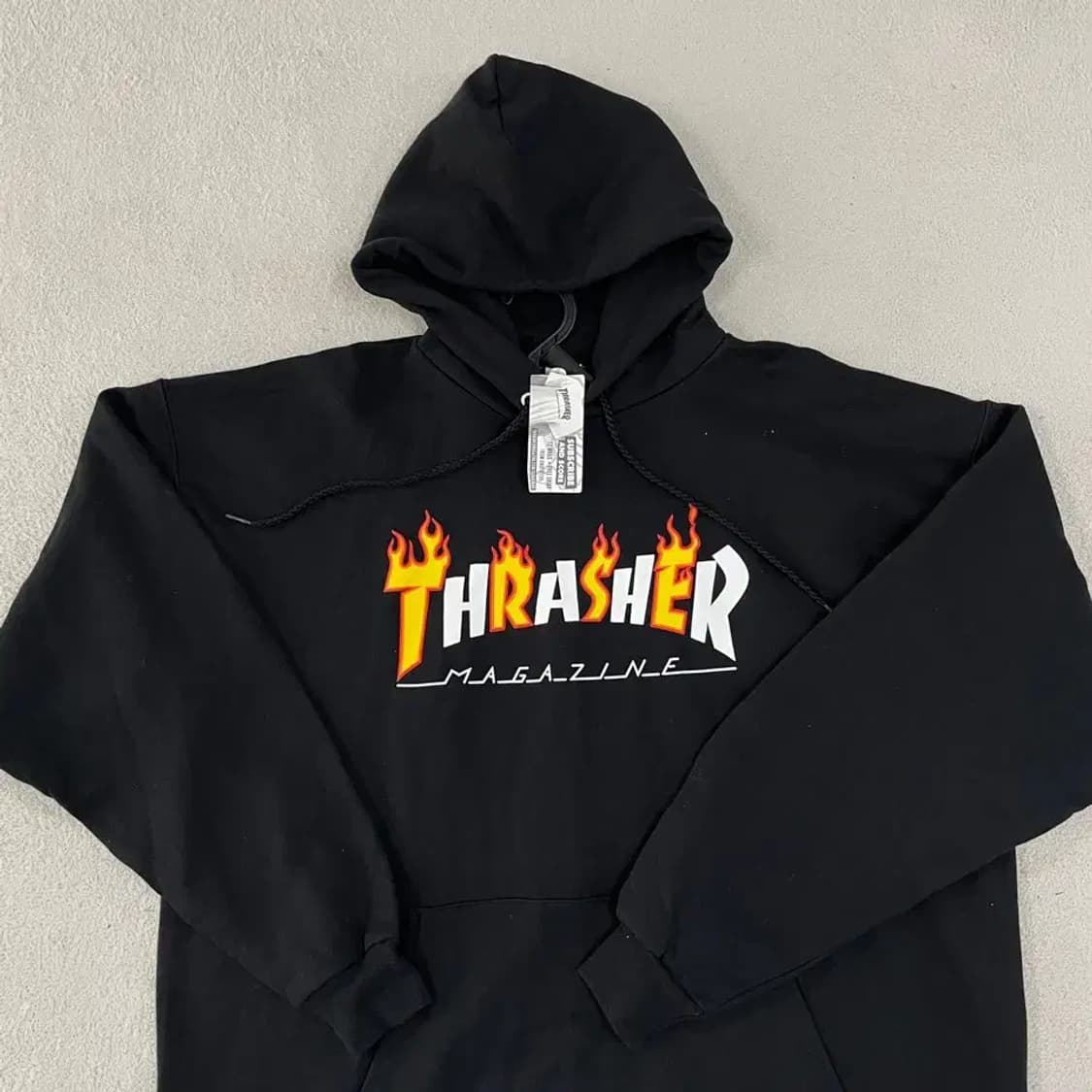 (새상품) L 트레셔 매거진 후드티 상품이미지2