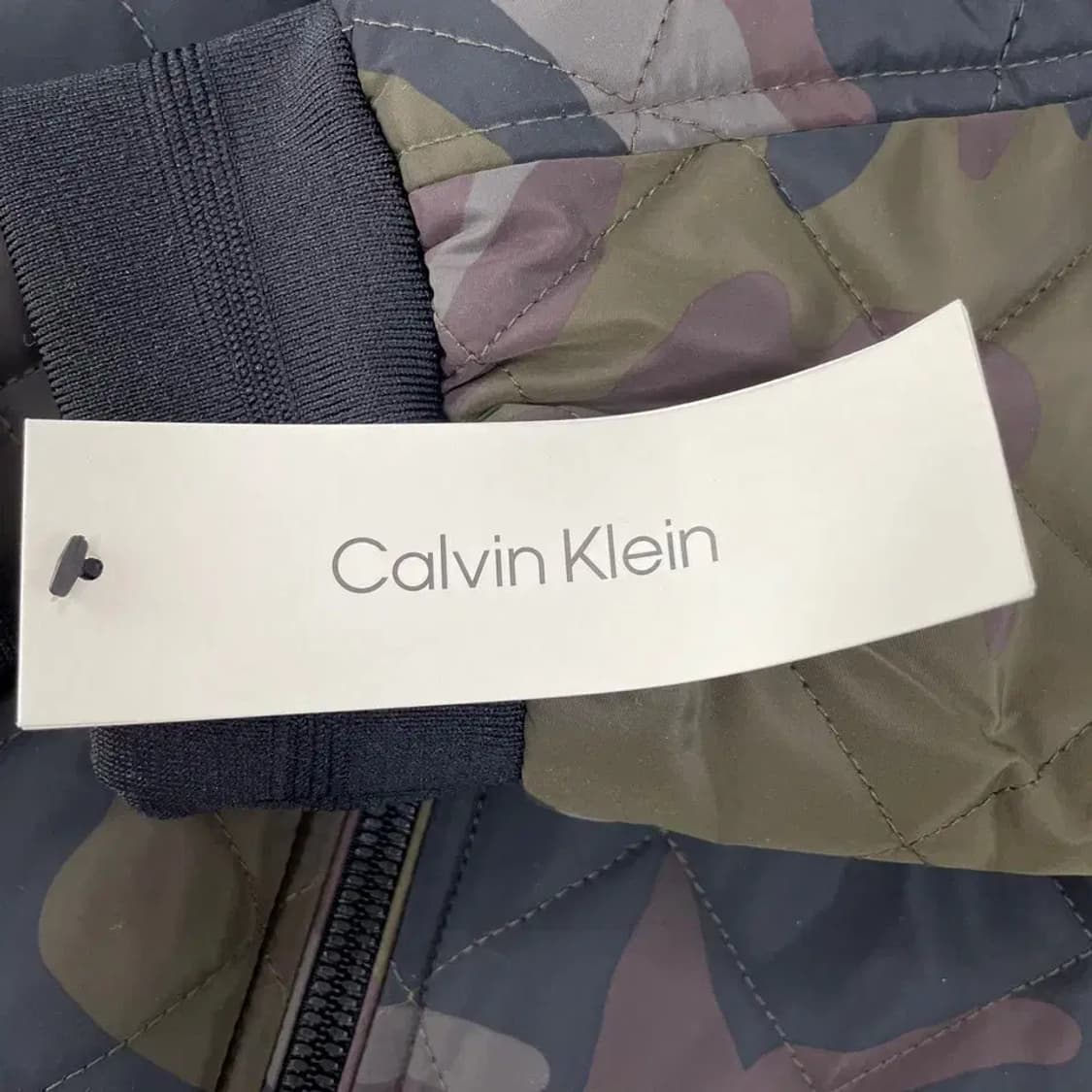 (새상품) XXL 캘빈클라인 카모 경량패딩 남성 상품이미지6