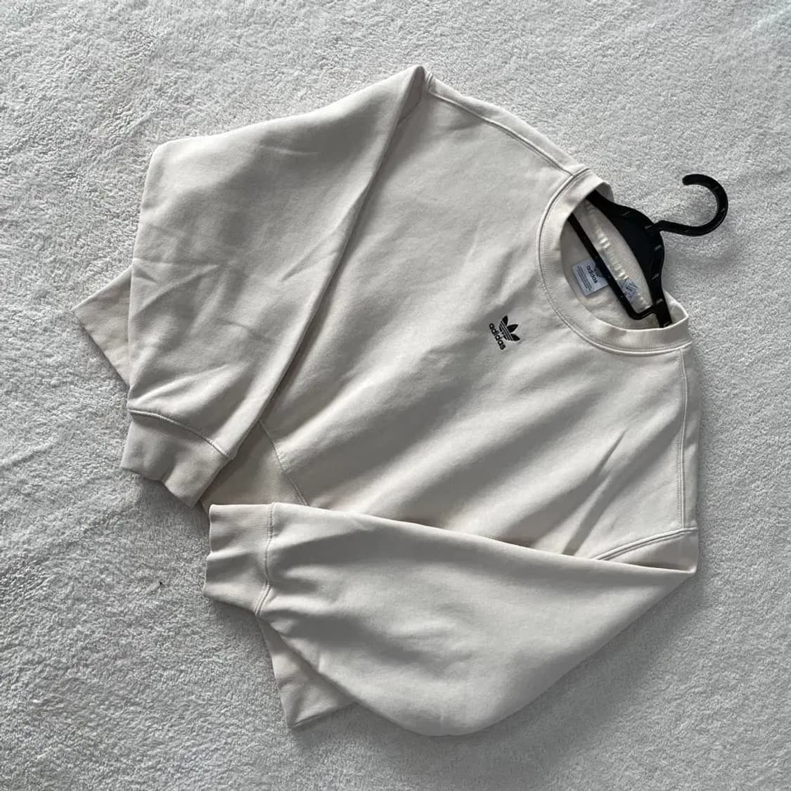 m 아디다스 여성 신형 에센셜 맨투맨 상품이미지3