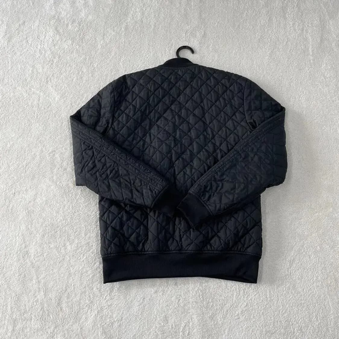 100 아디다스 블랙삼선 퀼팅자켓 상품이미지8