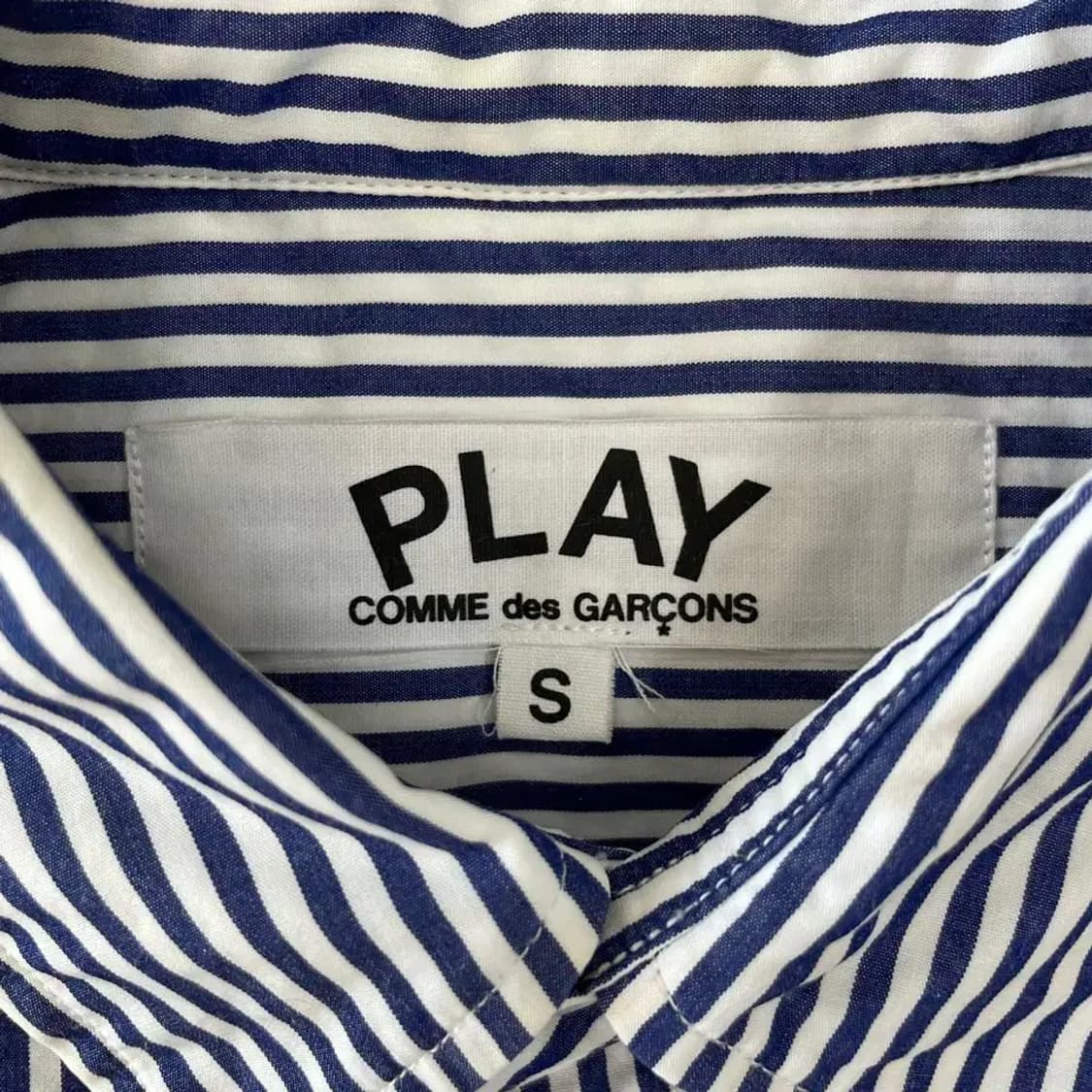 S 꼼데가르송 여성 스트라이프 셔츠 블랙하트 상품이미지4