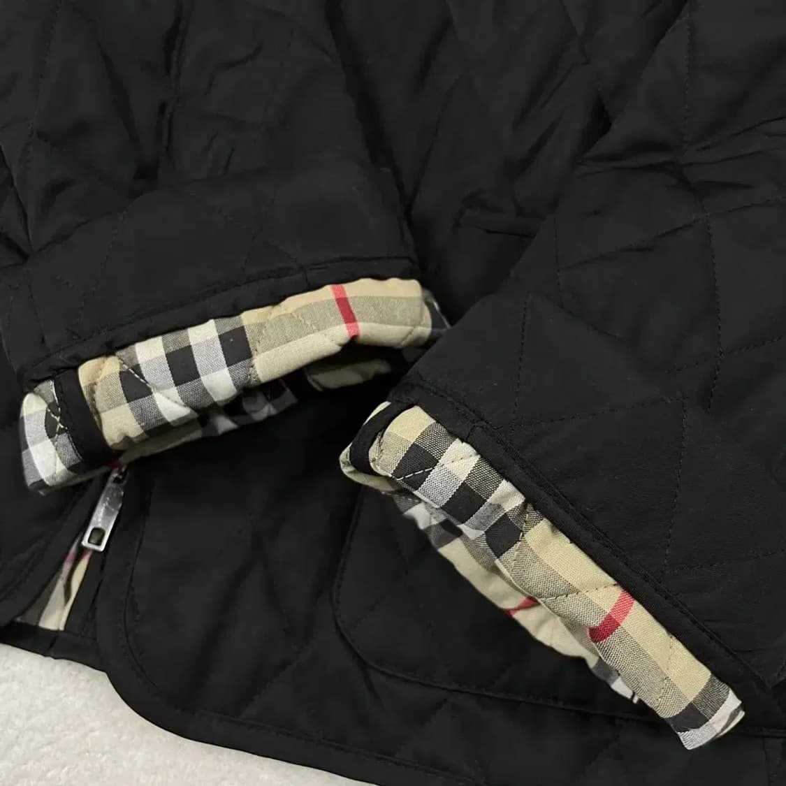 S 버버리 여성 블랙 퀼팅자켓 백화점판 상품이미지2