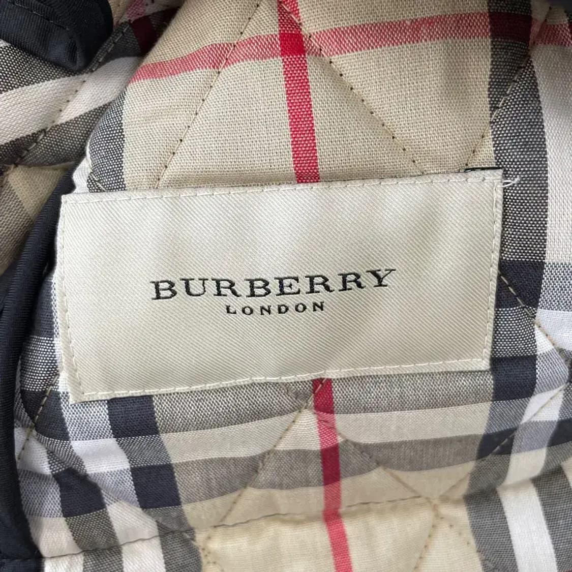 S 버버리 여성 블랙 퀼팅자켓 백화점판 상품이미지9