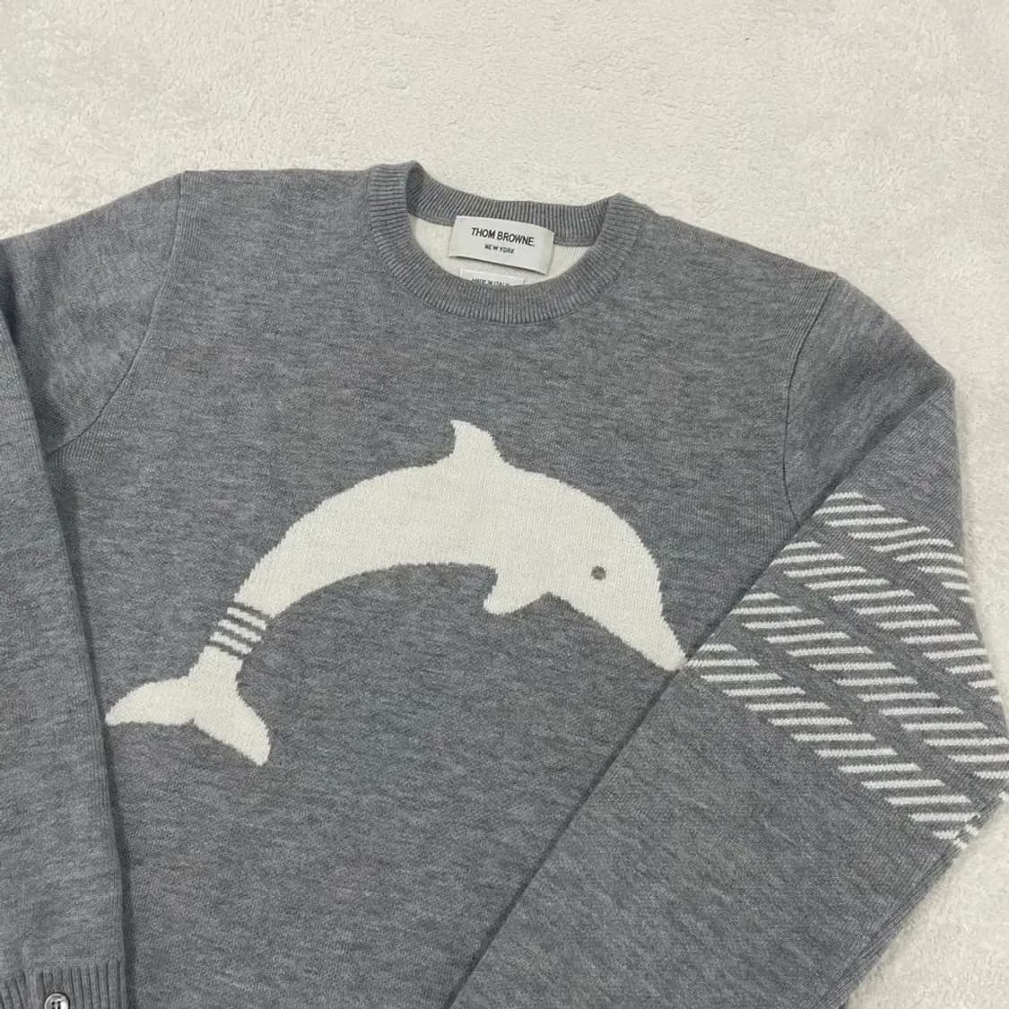 1 톰브라운 돌핀 사선완장 니트 돌고래 상품이미지2