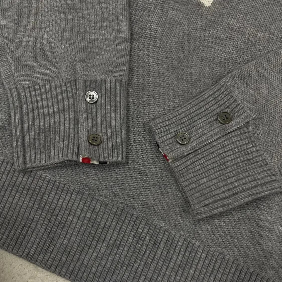 1 톰브라운 돌핀 사선완장 니트 돌고래 상품이미지4