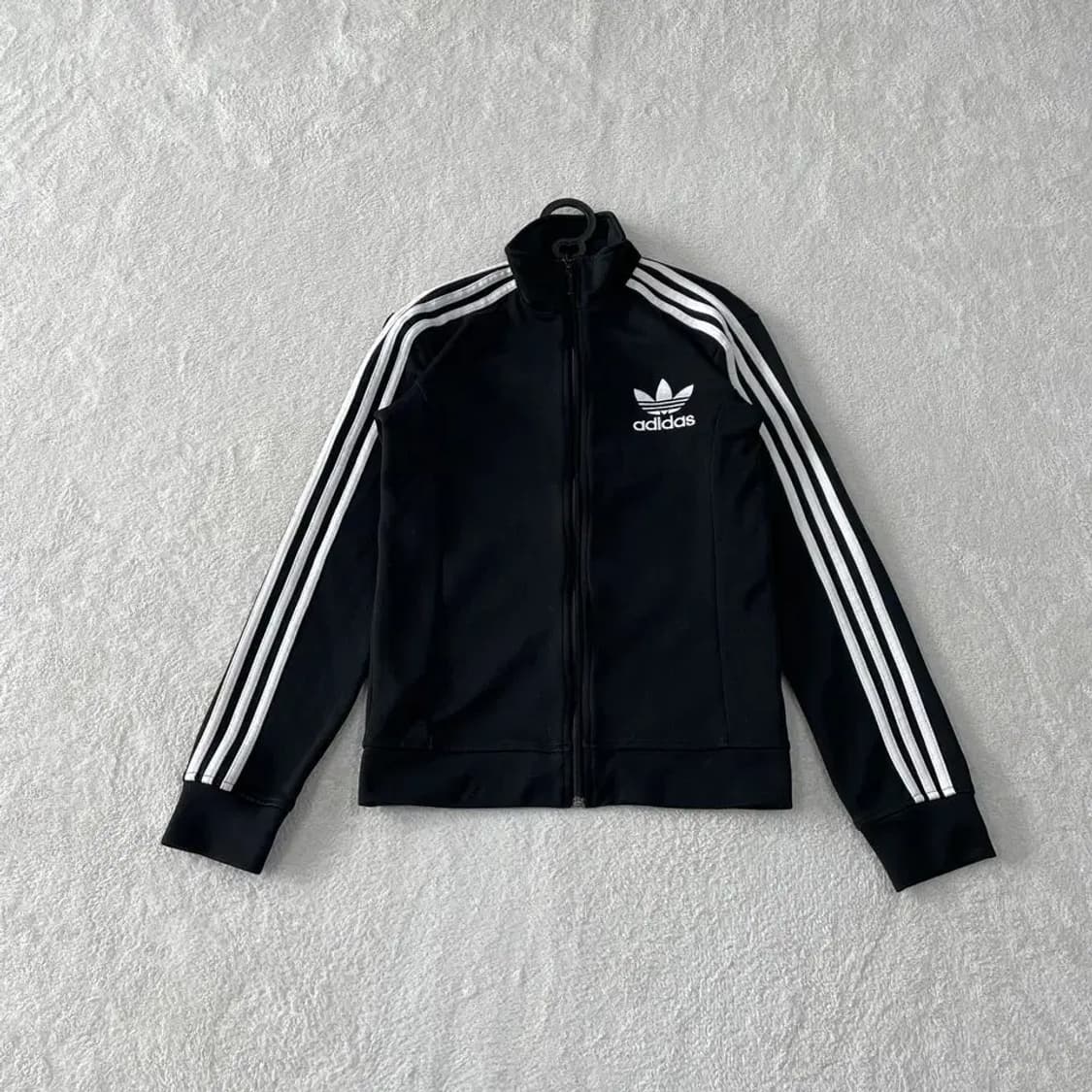 아디다스 유로파 블랙 져지 90 상품이미지1