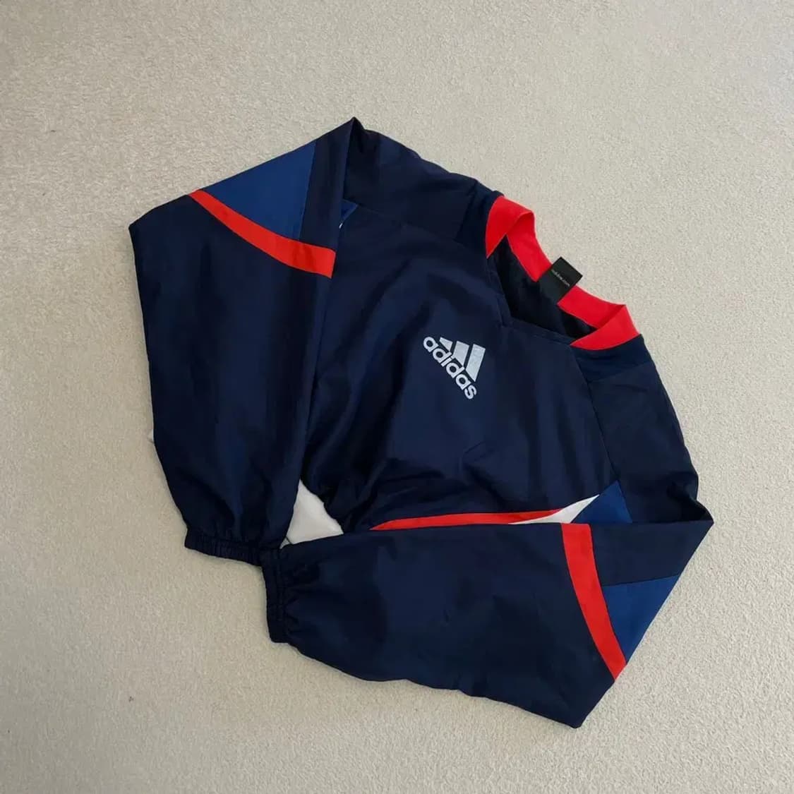 아디다스 크롭 리메이크 웜업 바람막이 상품이미지3