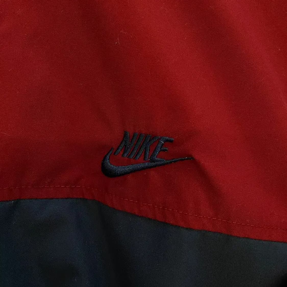 나이키 여성 크롭 바람막이 리메이크 버건디 상품이미지4