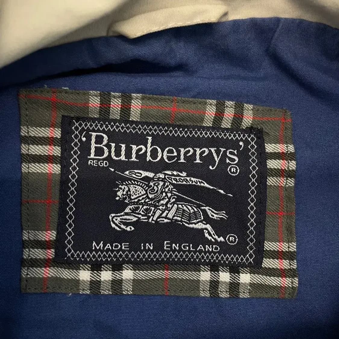 버버리 여성 크롭 리메이크 자켓 올드스쿨 상품이미지4