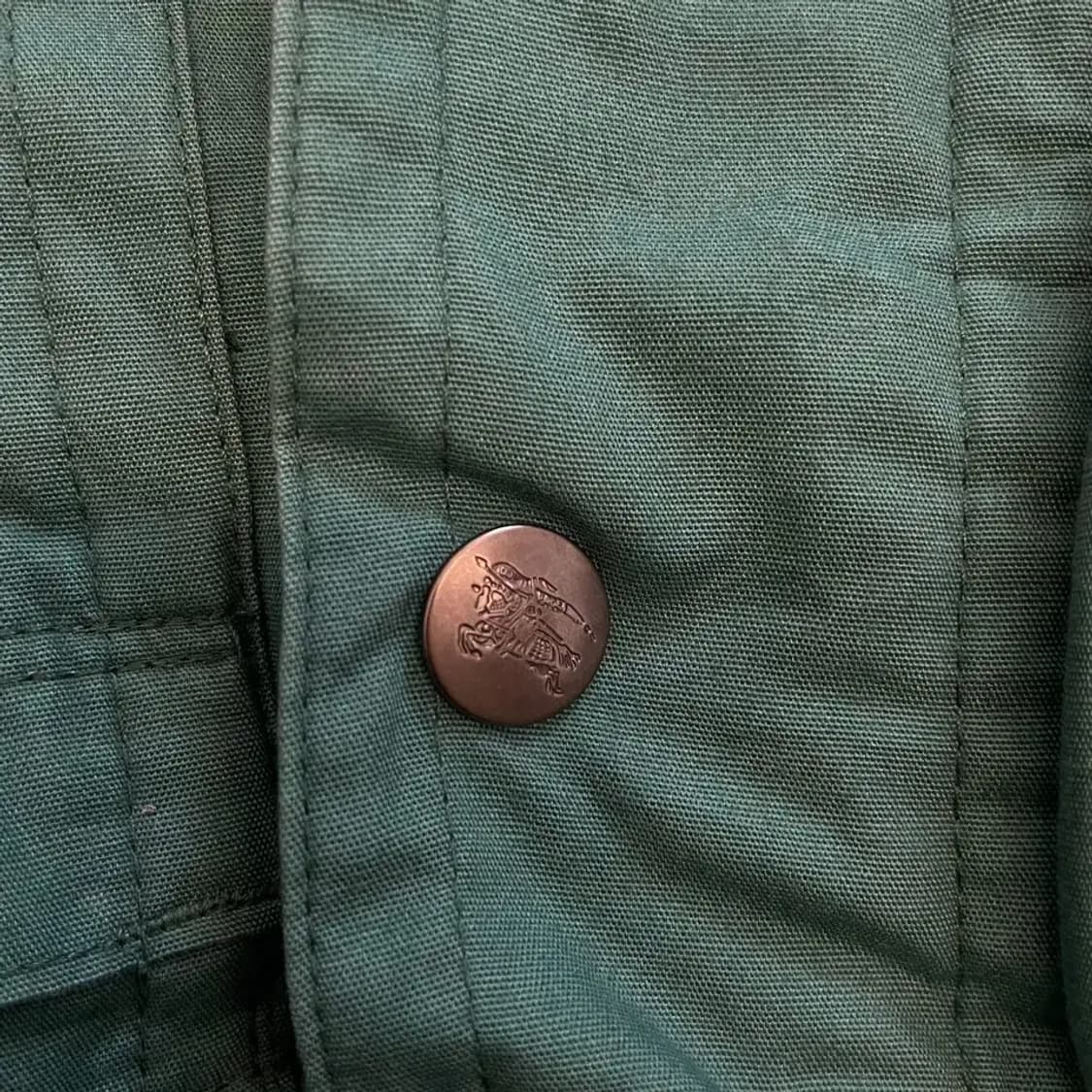 버버리 여성 크롭 리메이크 자켓 올드스쿨 상품이미지6