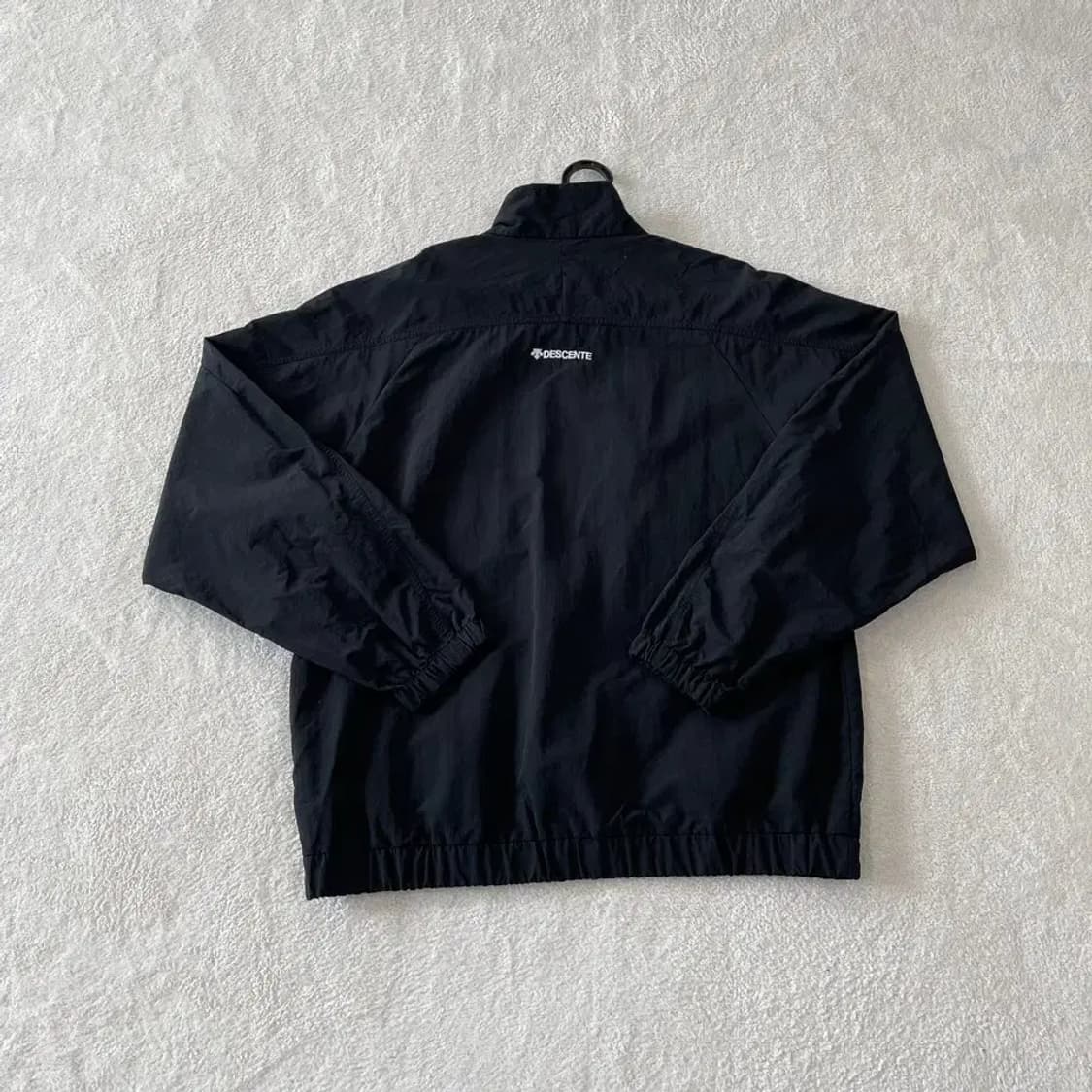 데상트 신형 아노락 바람막이 XL 105 상품이미지7