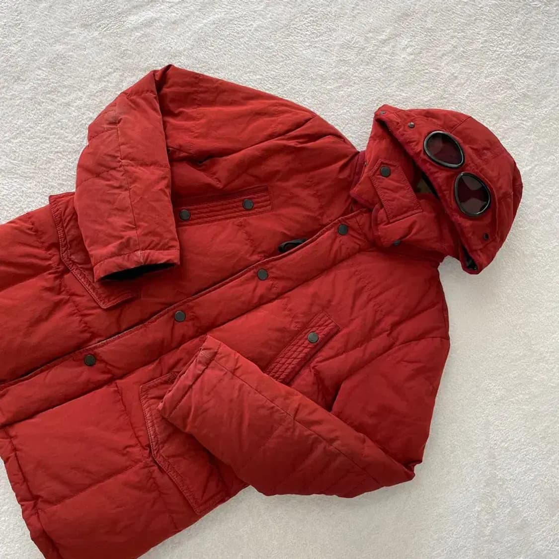 CP컴퍼니 고글 다운패딩 95 M 상품이미지3