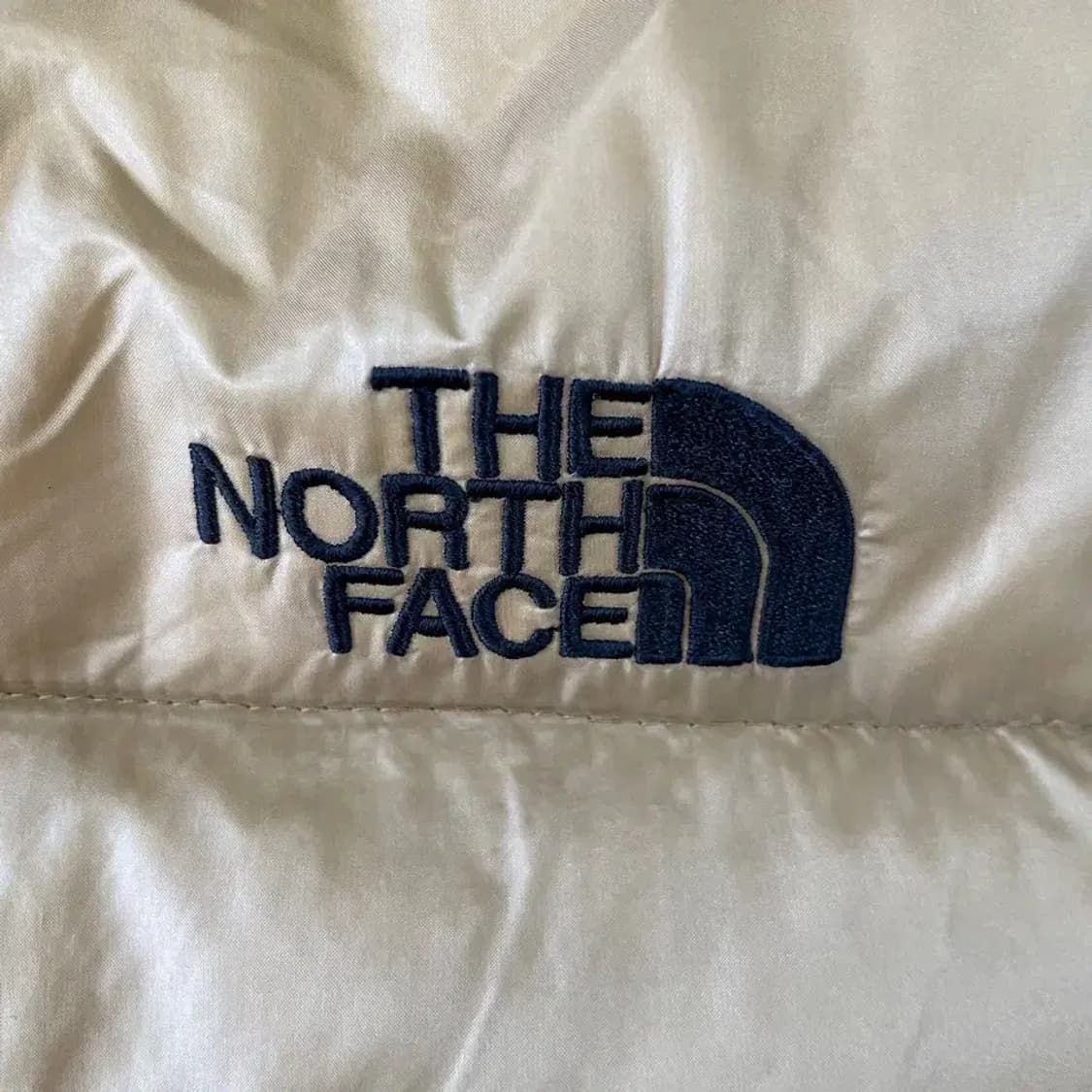 M 노스페이스 여성 한정판 700 메트로 눕시 패딩 상품이미지5