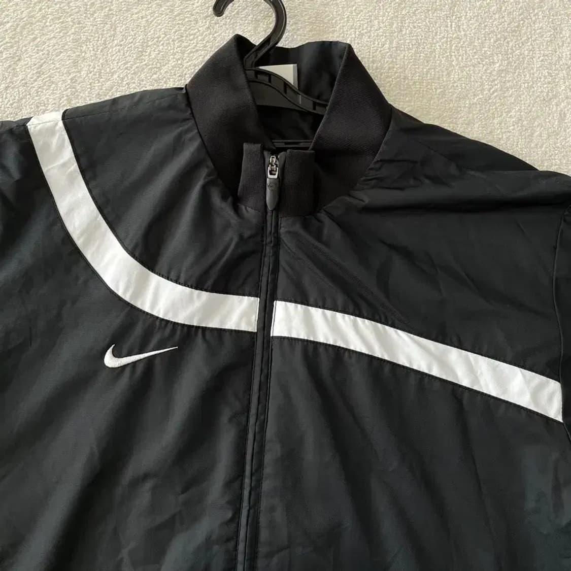 L 나이키 블랙 스우시 바람막이 100 상품이미지5