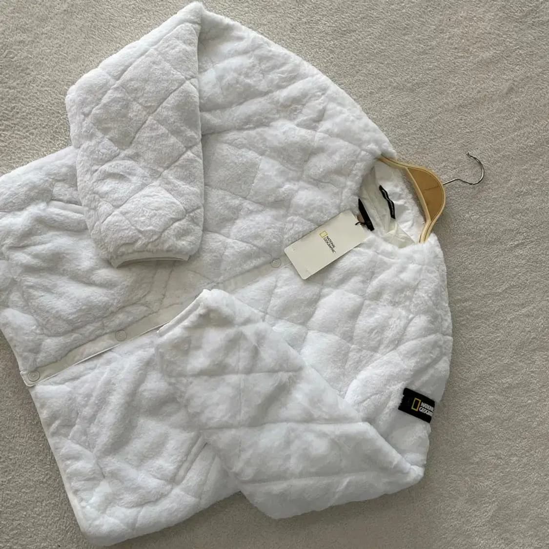 (새상품) M 내셔널 여성 에코퍼 퀼팅 후리스자켓 지오그래픽 상품이미지3