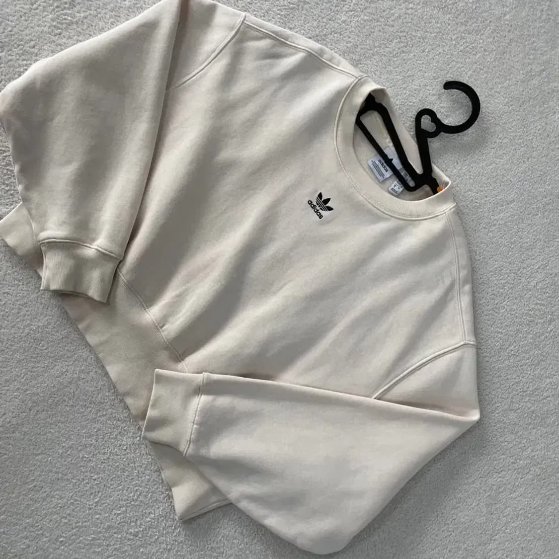 S 아디다스 여성 신형 기모 맨투맨 상품이미지3