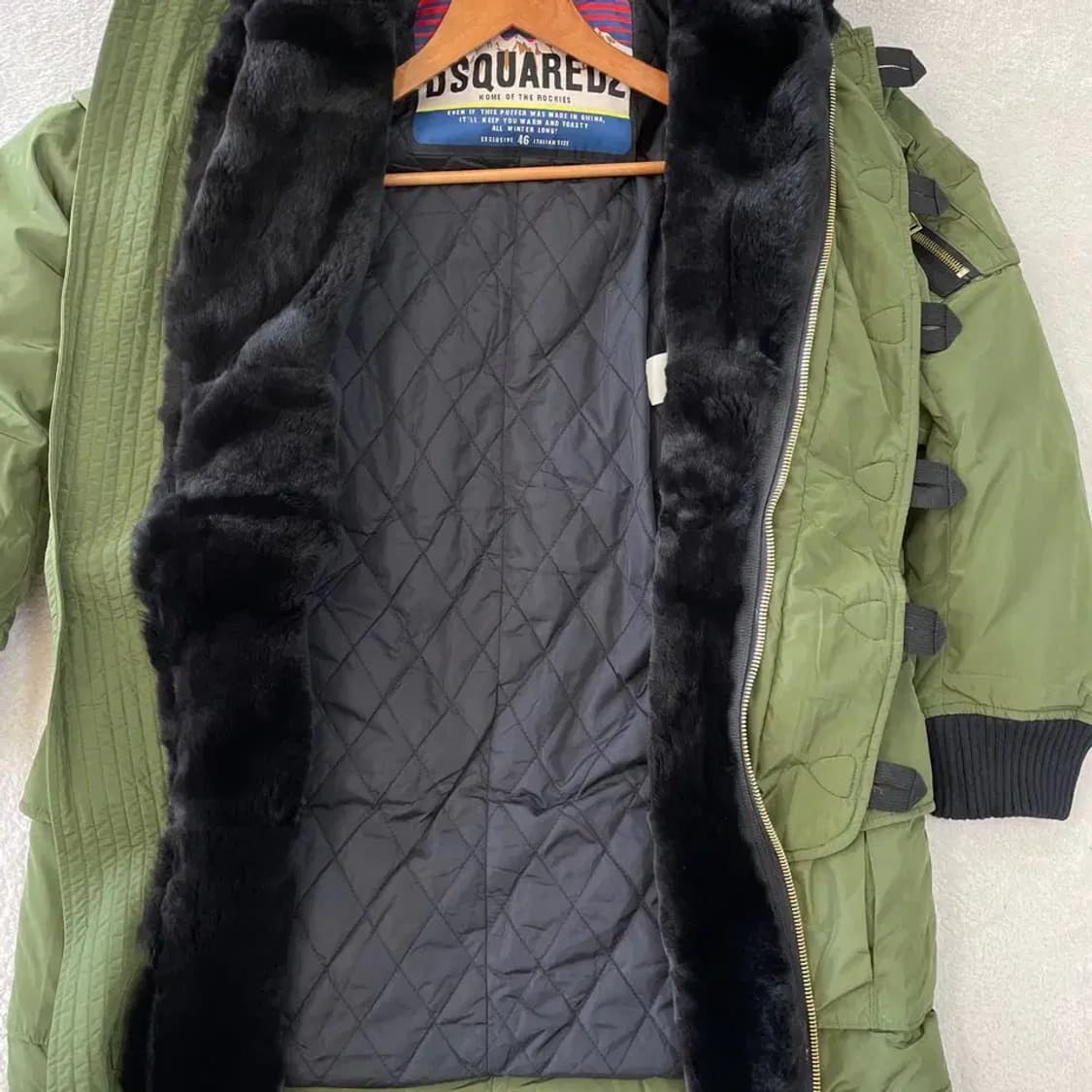 디스퀘어드2 코요테퍼 금장 다운 야상패딩 남성 95 상품이미지5