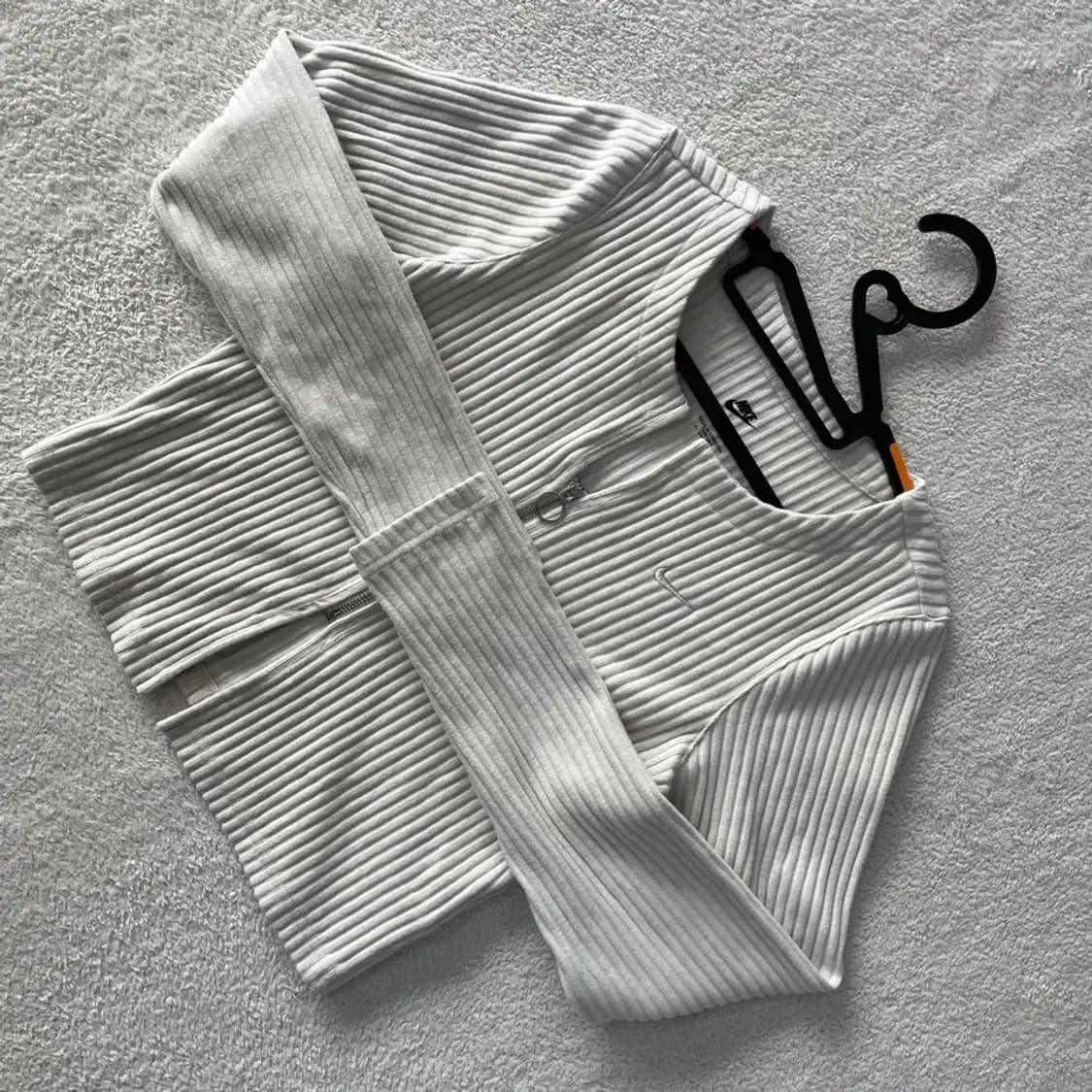 90 나이키 여성 칠 니트 가디건 상품이미지3